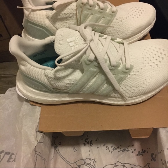 NEW IN BOX! Ultraboost DNA 6.0 x Parley Sneaker - Picture 2 of 10